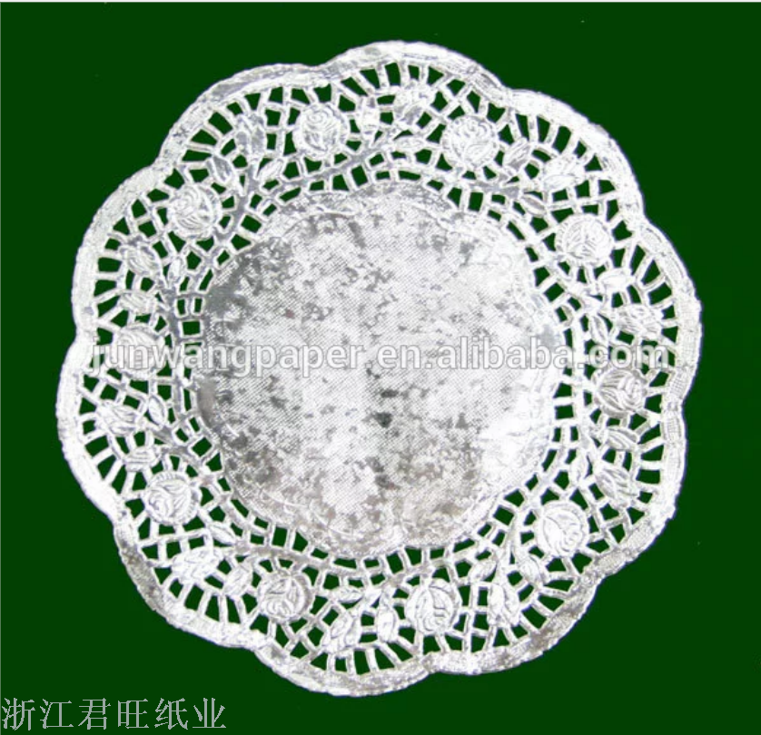Manufacturers Direct Sales Of Gold And Silver Lace Paper Disposable Round Food Pad Paper Dessert Dessert Flower Base Paper Baking Paper
