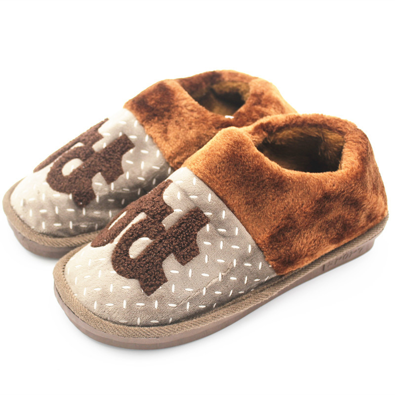 2019 Winter new lettered wool cotton slippers Home indoor floor slippers anti-slip men's and women's couple cotton shoes details Picture