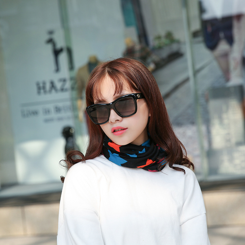 Manufacturers Wholesale New Korean Women's Headscarf Outdoor Beach Towel Creative Personality Set Headscarf Foreign Trade Hat Customization Application Scenario