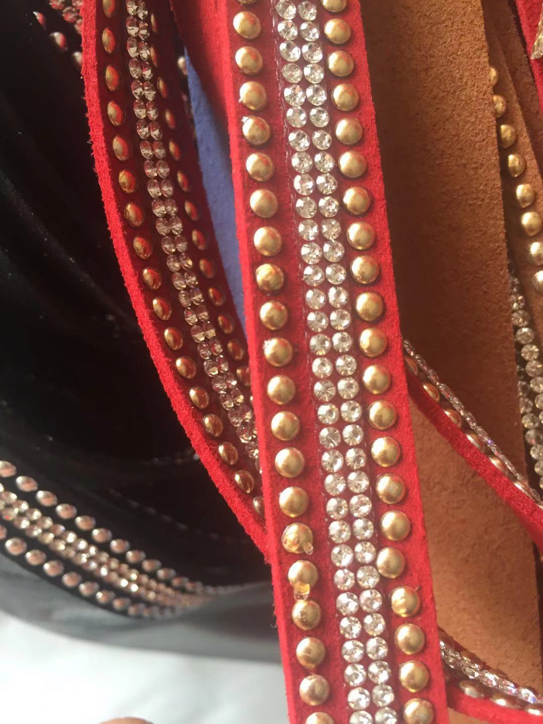 Factory direct sales of Korean velvet DTY accessories, clothing, shoes, hats, accessories, hot diamonds. Custom orders based on samples. A hundred colors to choose from Application Scenario