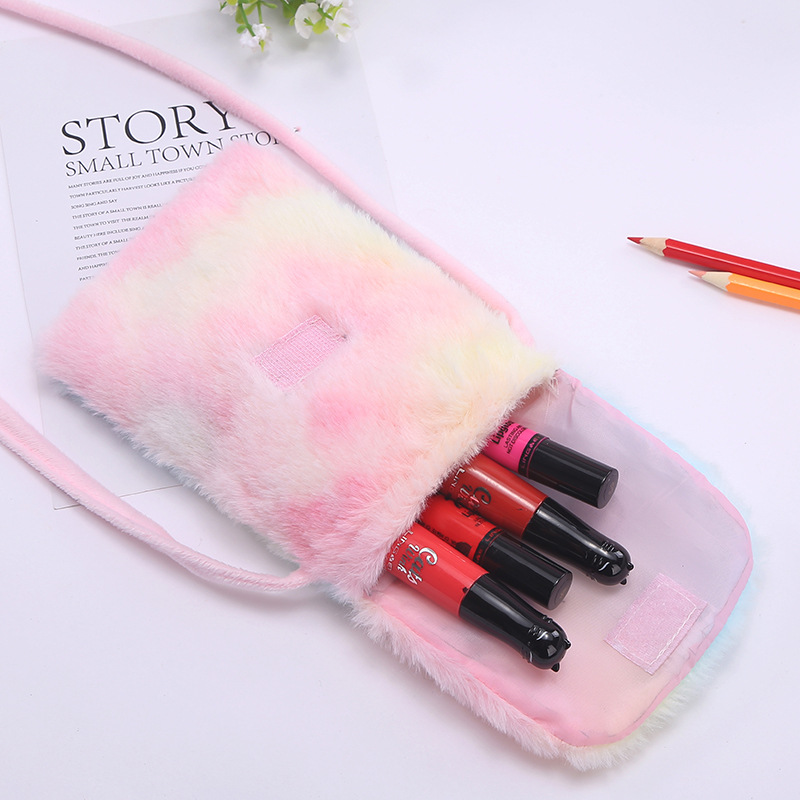 حقيبة حقيبة جينغيدوينز، التي تحتوي على حقائب مائلة من حقيبة يونيكورن التي تحمل حقائب مائلة من الأذن الناعمة Application Scenario