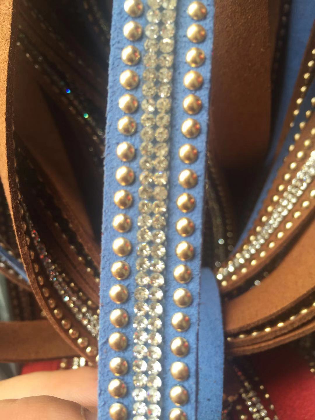 Factory direct sales of Korean velvet DTY accessories, clothing, shoes, hats, accessories, hot diamonds. Custom orders based on samples. A hundred colors to choose from details Picture