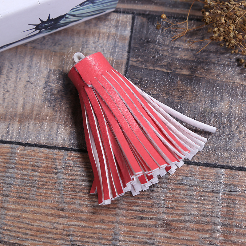 Korean Version Of The New Pu Fringe Keychain Pendant Bag Hanging Decoration Diy Accessories Can Be Customized According To The Color Card Manufacturers Direct Sales Application Scenario