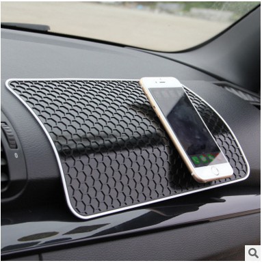 Safe Journey, Large honeycomb car anti-slip pad, car anti-slip pad, large-sized mobile phone anti-slip pad, 130g Application Scenario