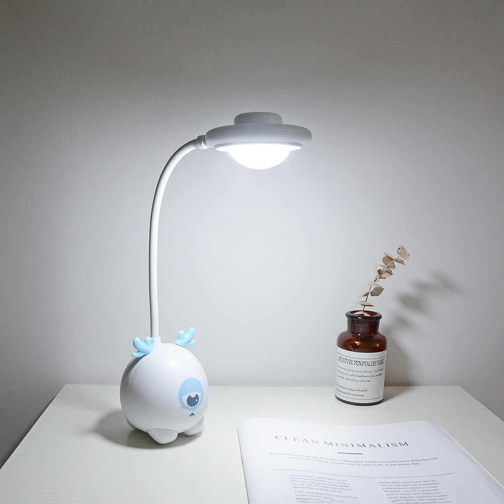 Cartoon children's eye-protecting desk lamp usb, cute little deer, student dormitory bedroom bedside touch LED night light details Picture