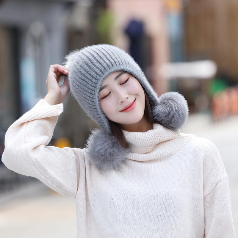 A new warm, casual and cute knitted hat for ladies from South Korea Application Scenario