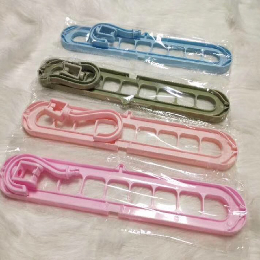 厂家直销多功能衣架抖音网红九孔衣架家庭实用白底实物图