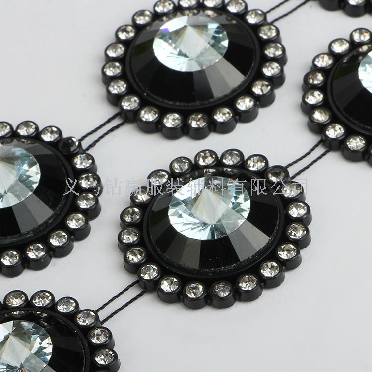2019新品 单条黑色玻璃金字塔A钻 线钻 排钻 饰品配件服装辅料产品图