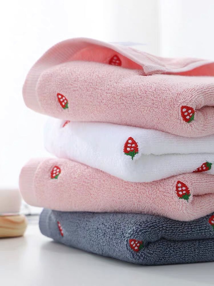 Ting long exclusive web celebrity embroidered strawberry cotton towel