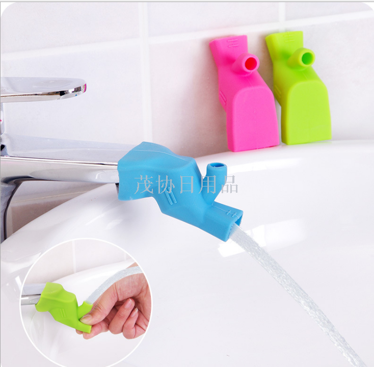 Dual-purpose children's assistive device, water channel, high-elasticity faucet extender, baby hand wash extender