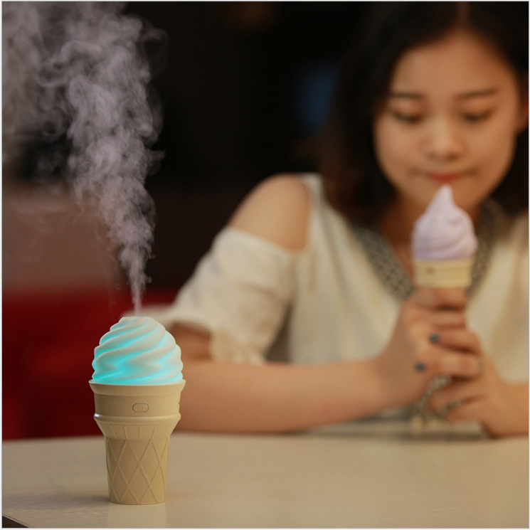 新品冰淇淋加湿器 七彩夜灯小补水神器 便携USB静音雾化加湿器产品图