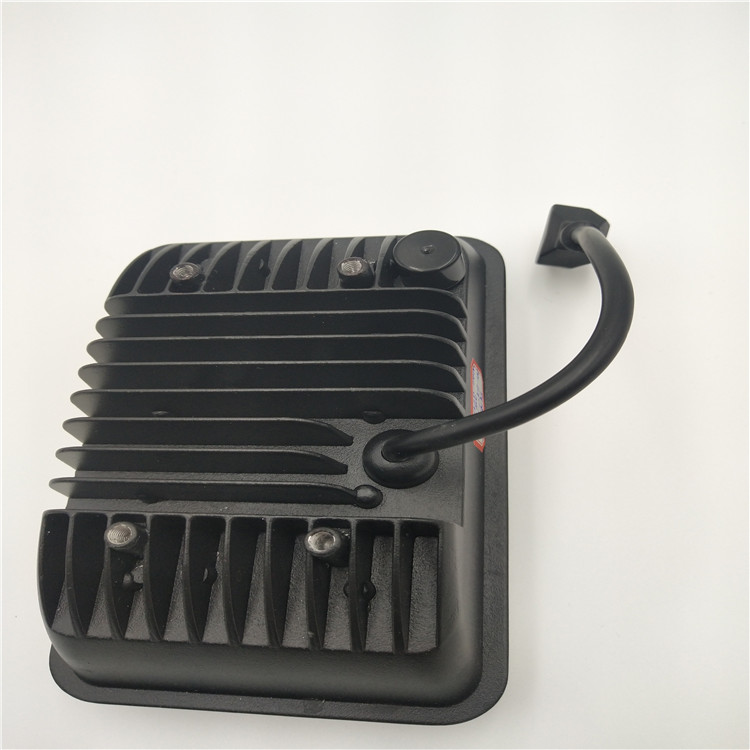 批发超亮卡车灯 5英寸45W工作灯 高低亮 照明灯工作灯LED灯白底实物图