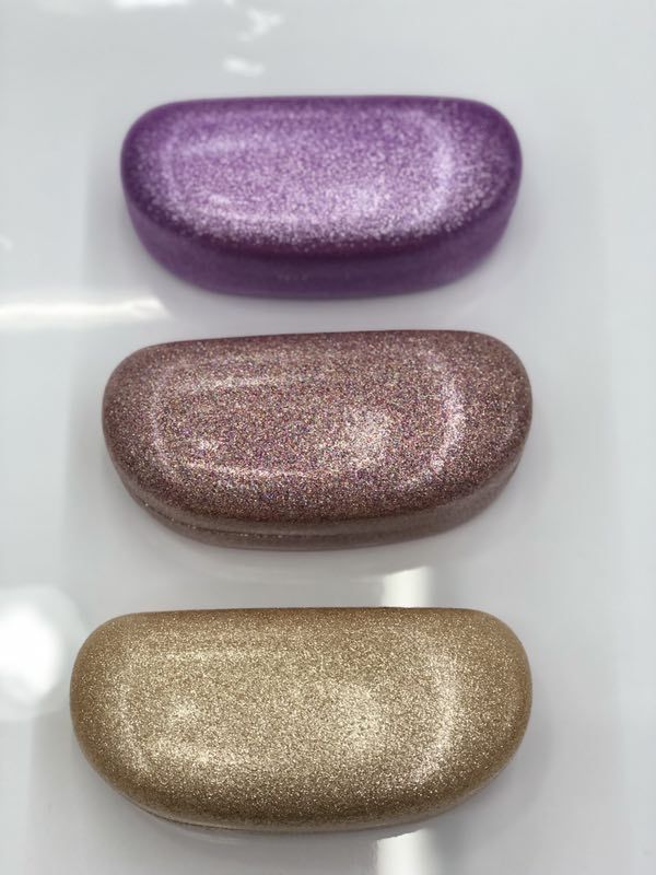 Pearl leather sunglasses case