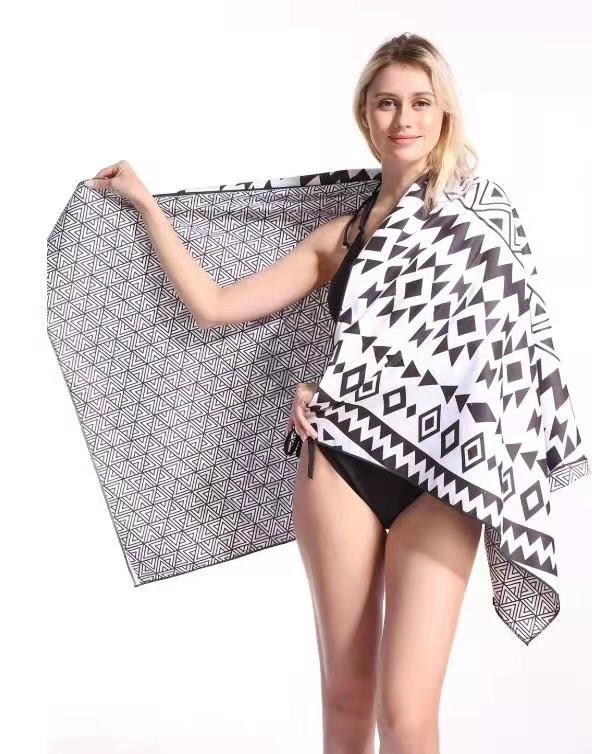 Quick-drying double-sided fleece beach towel