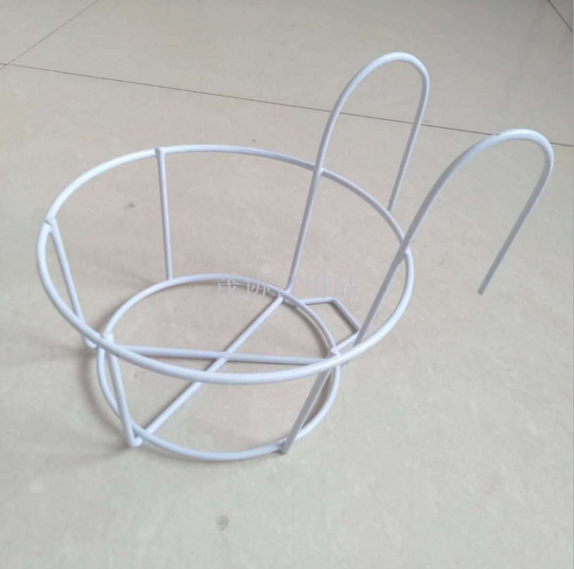 European-style iron flower stand for hanging flower POTS on the balcony railing details Picture