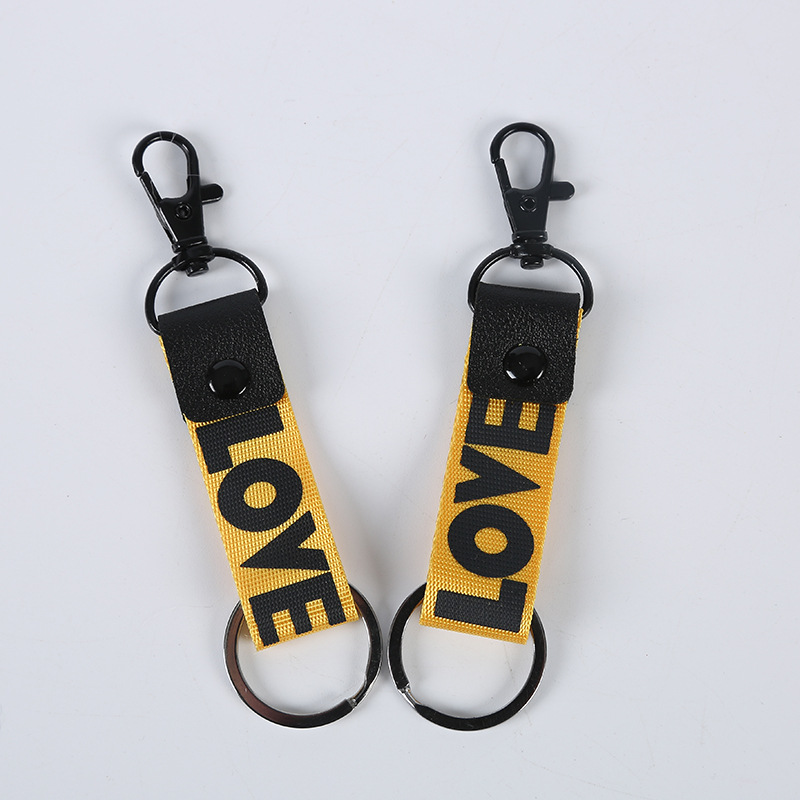 创意字母钥匙扣挂件 编带包包手机挂件 2元百货精品店货源批发产品图