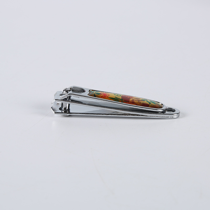 Nail trimming and grinding nail clippers, exquisite patterned household small nail clippers, one-yuan street stall supply, daily use Application Scenario