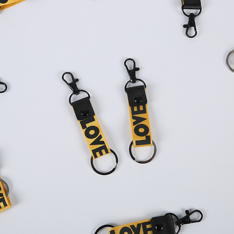 创意字母钥匙扣挂件 编带包包手机挂件 2元百货精品店货源批发细节图