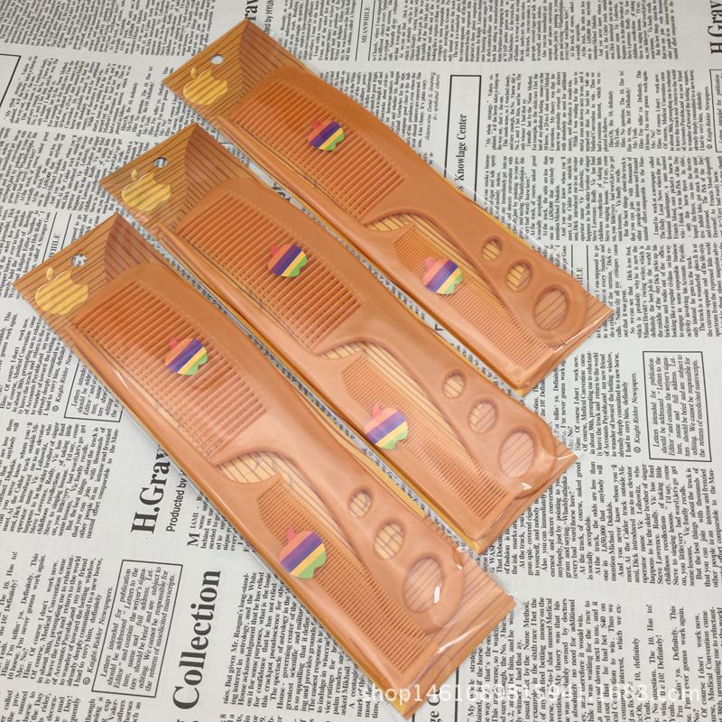 Factory direct sales of two sets of combs, pointed tail combs and hair styling combs. 2 yuan. Hot sale in the store. Large wholesale supply