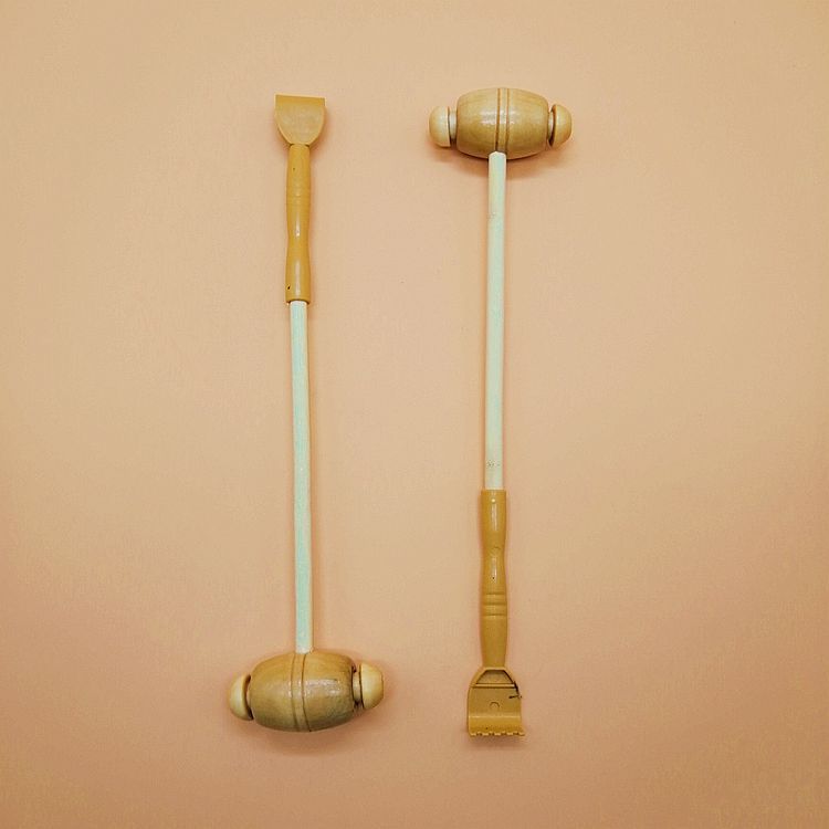 手和锤按摩器 老人便捷痒痒耙敲背器 两元店地摊货源