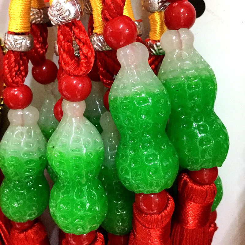 Factory direct sales of car accessories wholesale, car ornaments, various pendants, gifts, street stall goods wholesale