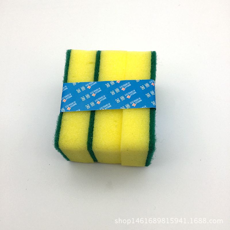 The manufacturer is selling hot cleaning sponges and dishwashing sponges in 3-piece packs for 2 yuan. The store has a large supply of wholesale goods Application Scenario