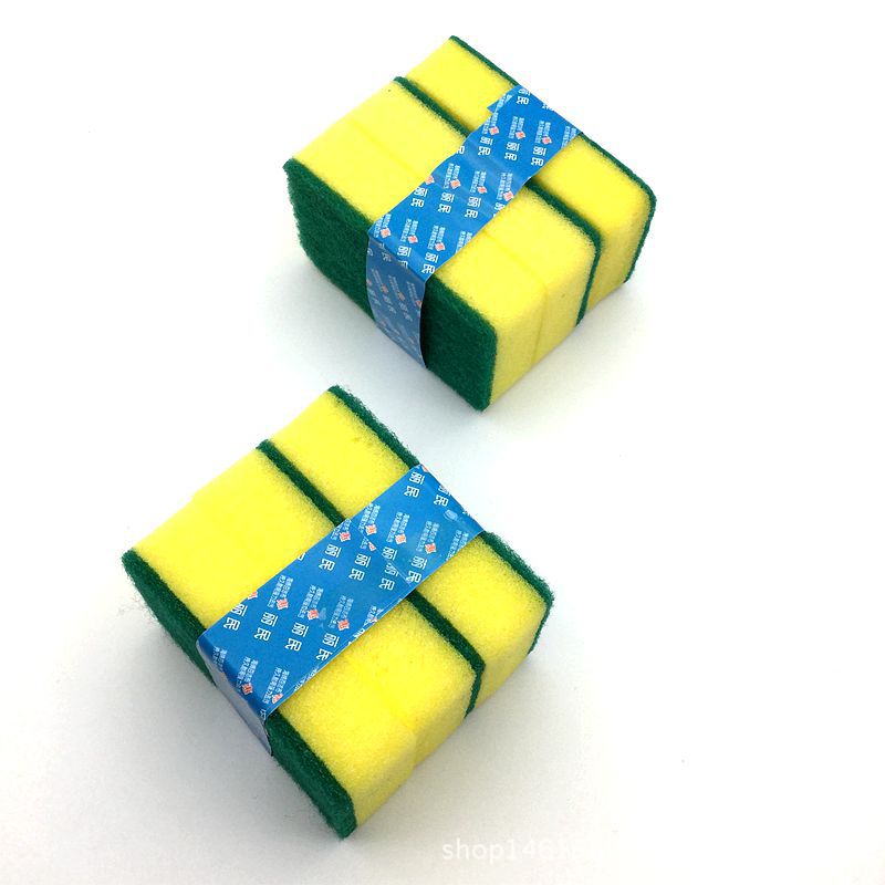 The manufacturer is selling hot cleaning sponges and dishwashing sponges in 3-piece packs for 2 yuan. The store has a large supply of wholesale goods