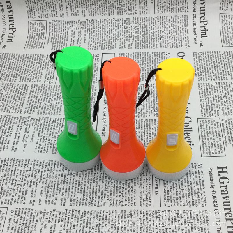 儿童玩具手电筒 迷你日用塑料小手电筒 2元店地摊热卖货源批发