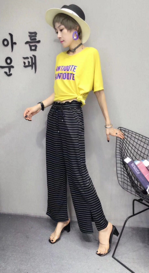 Thin knitted cotton black and white striped zebra stretch wide body, versatile for girls, elastic waist split wide leg casual trousers details Picture
