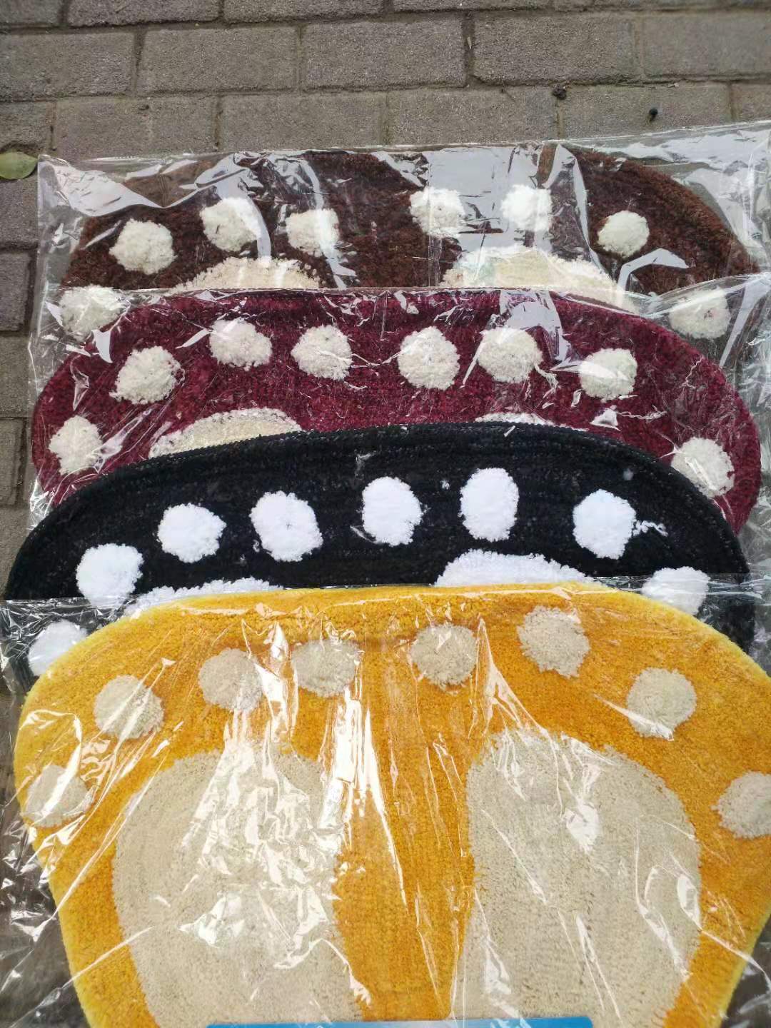 The bottom flocking foot mat, water-absorbing foot mat, double foot flocking mat, flocking jacquard mat, door mat and kitchen mat Application Scenario