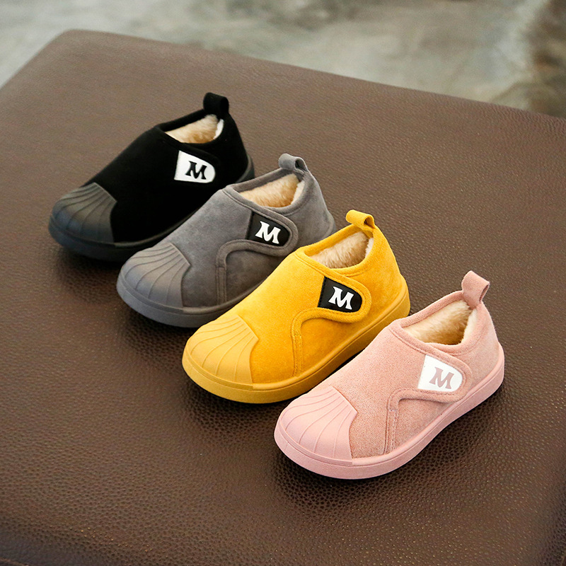 The new style adds velvet and thickened shoes for boys and girls and baby toddler shoes with soft soles and non-slip shell heads thumbnail