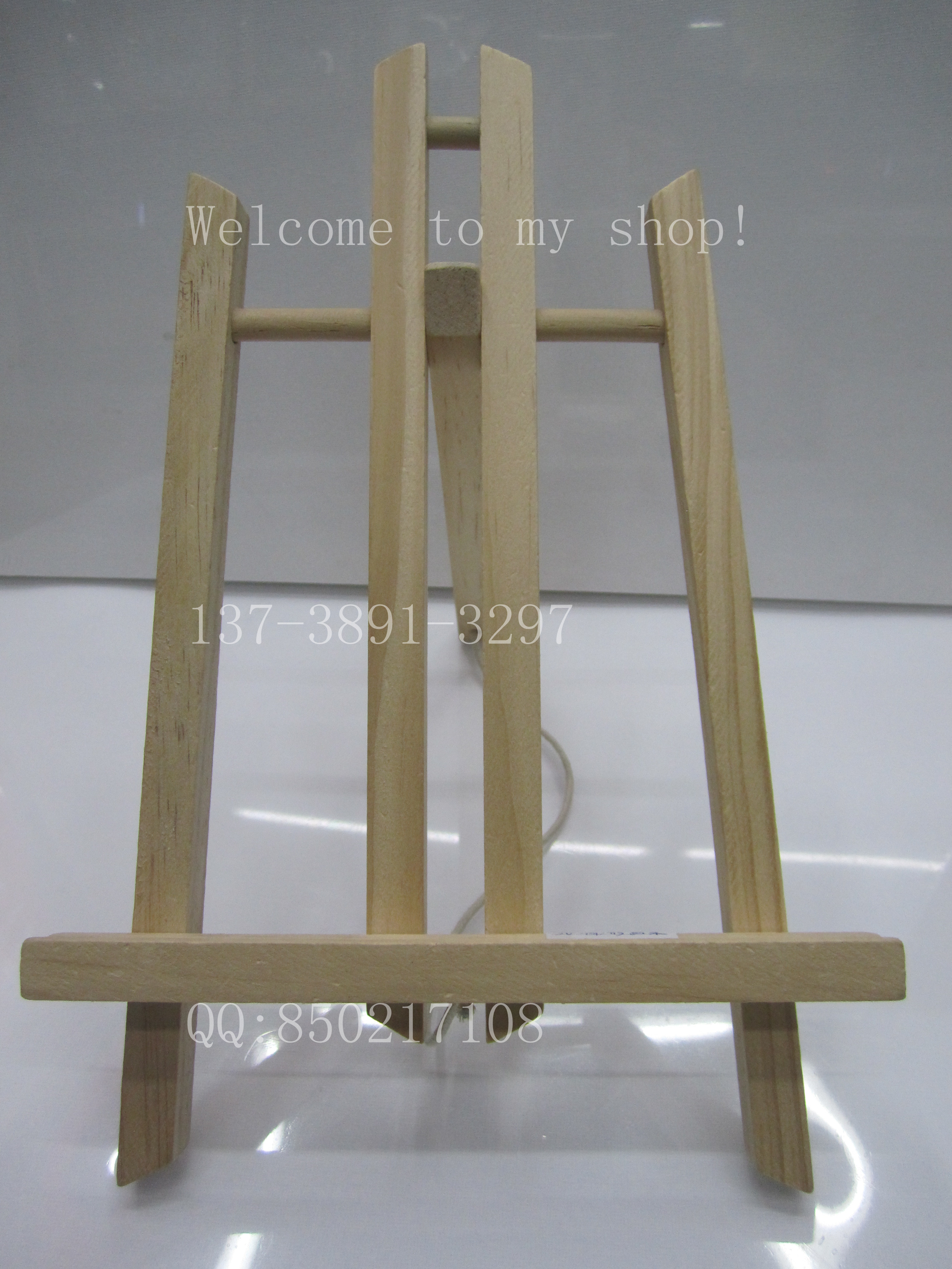 E1木质架子，实木架，手机架，松木架，电脑架，桌上画架，shelf产品图