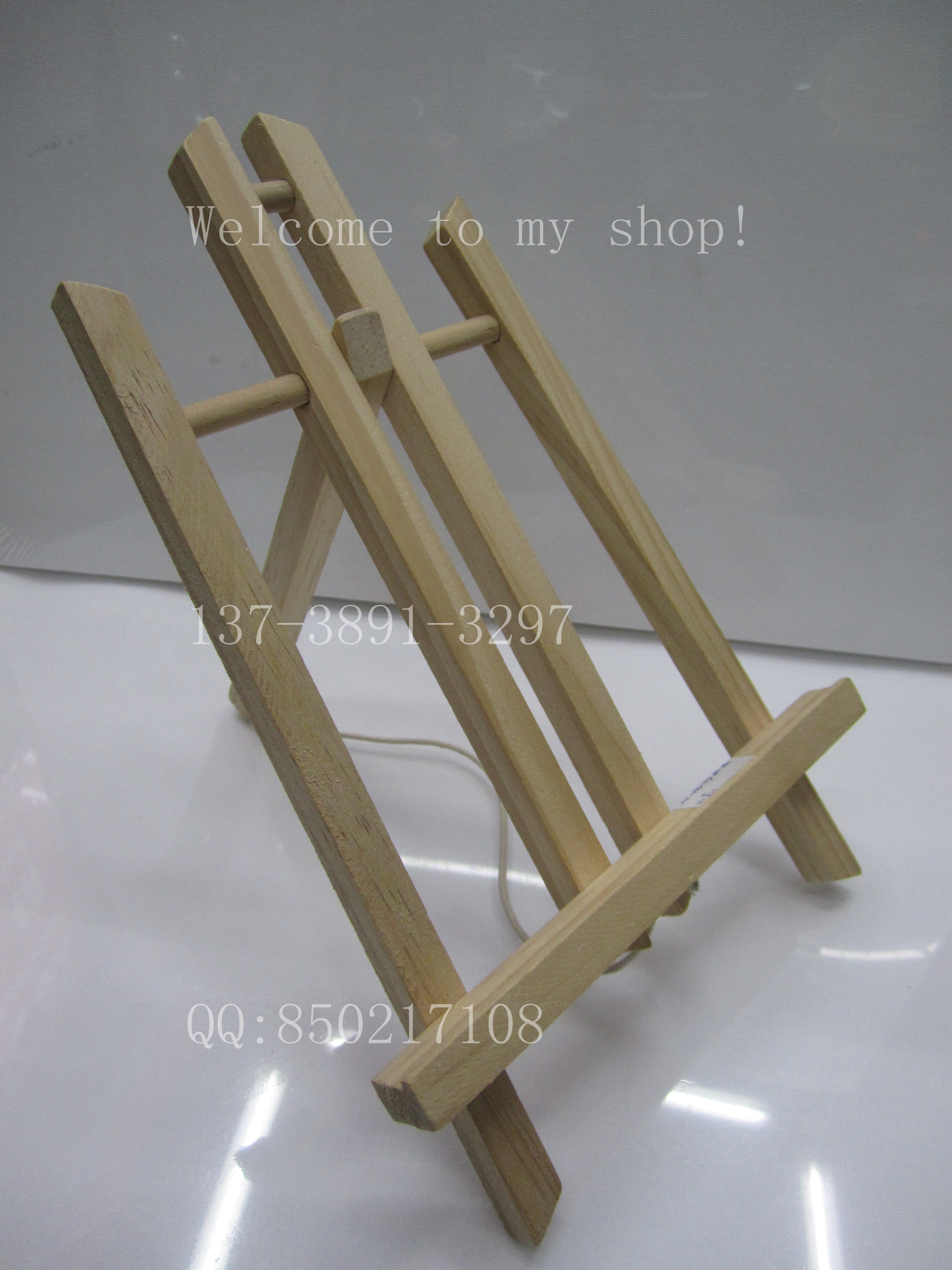 E1木质架子，实木架，手机架，松木架，电脑架，桌上画架，shelf白底实物图