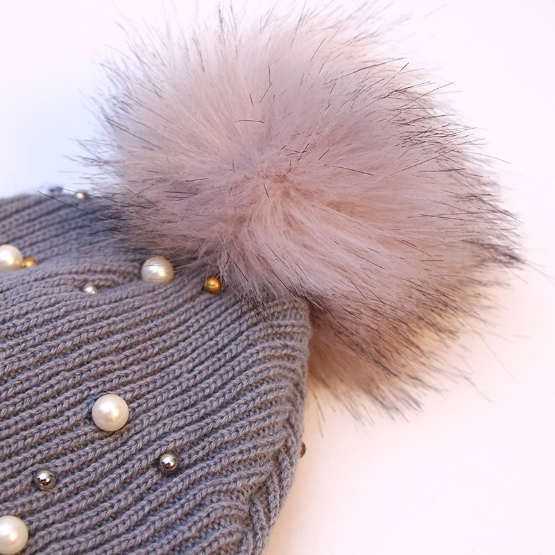 Woolen hat South Korean women's autumn and winter fashion beaded knitted hat thickened hairball hat 2019 new spot Application Scenario