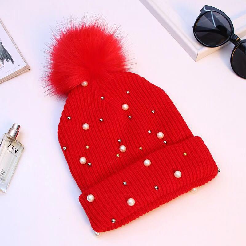 Woolen hat South Korean women's autumn and winter fashion beaded knitted hat thickened hairball hat 2019 new spot details Picture