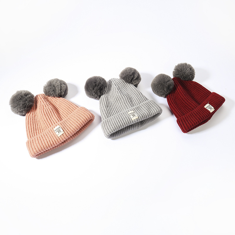 Korean Version Of The New Autumn And Winter Women's Knitted Hat With Cashmere Warm Autumn And Winter Woolen Hat Thickened Fashion Hairball Hat Application Scenario