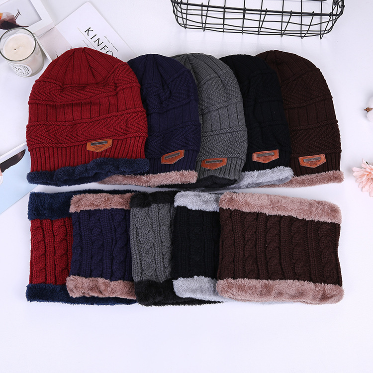 Knit hat, neck suit and velvet scarf details Picture