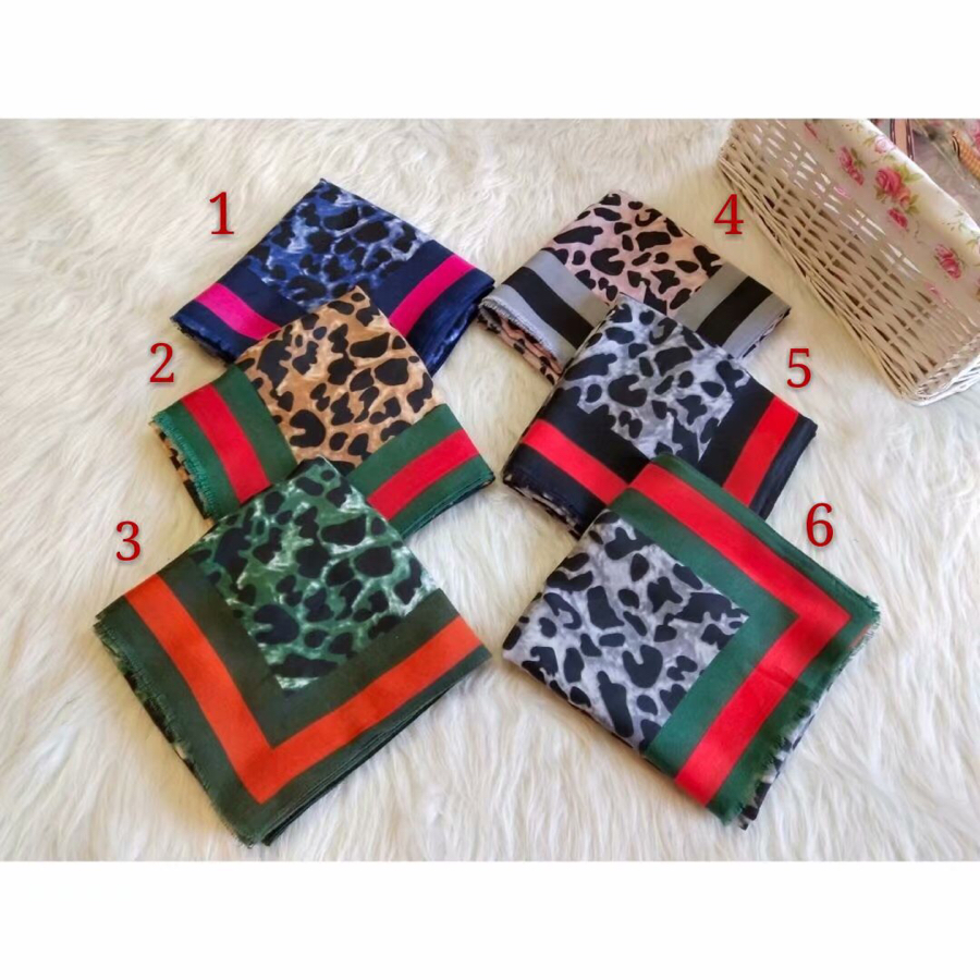 19 Years European Korean Fashion Satin Printed Leopard Scarf Explosion Scarf Shawl