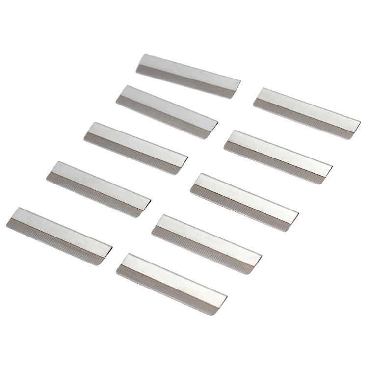 Feather eyebrow trimming blade, makeup artist, beauty, stainless steel eyebrow shaving blade, eyebrow painting blade Application Scenario