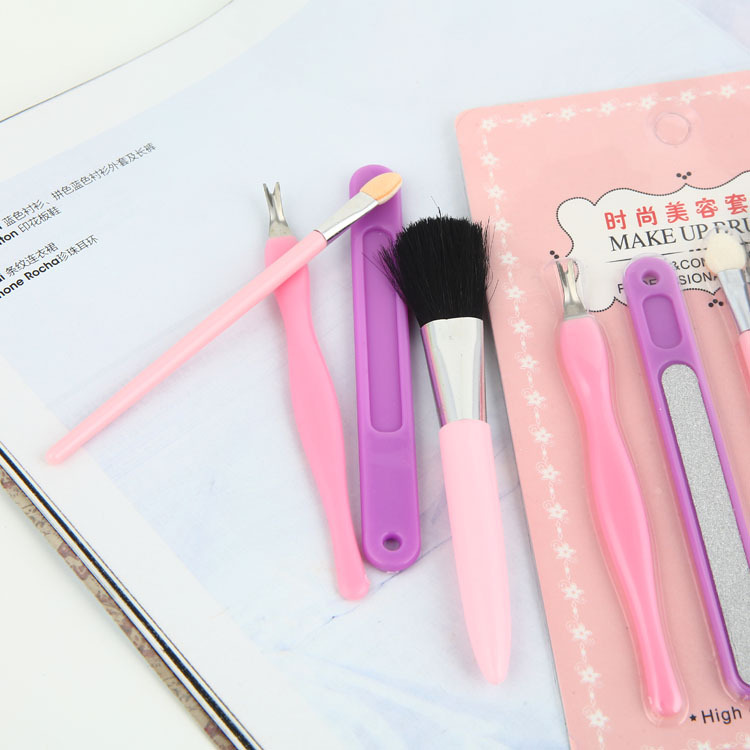 New 4-piece set of beauty, manicure and grooming tools: makeup brush + eyeshadow stick + nail file + dead skin scraper set Specification image