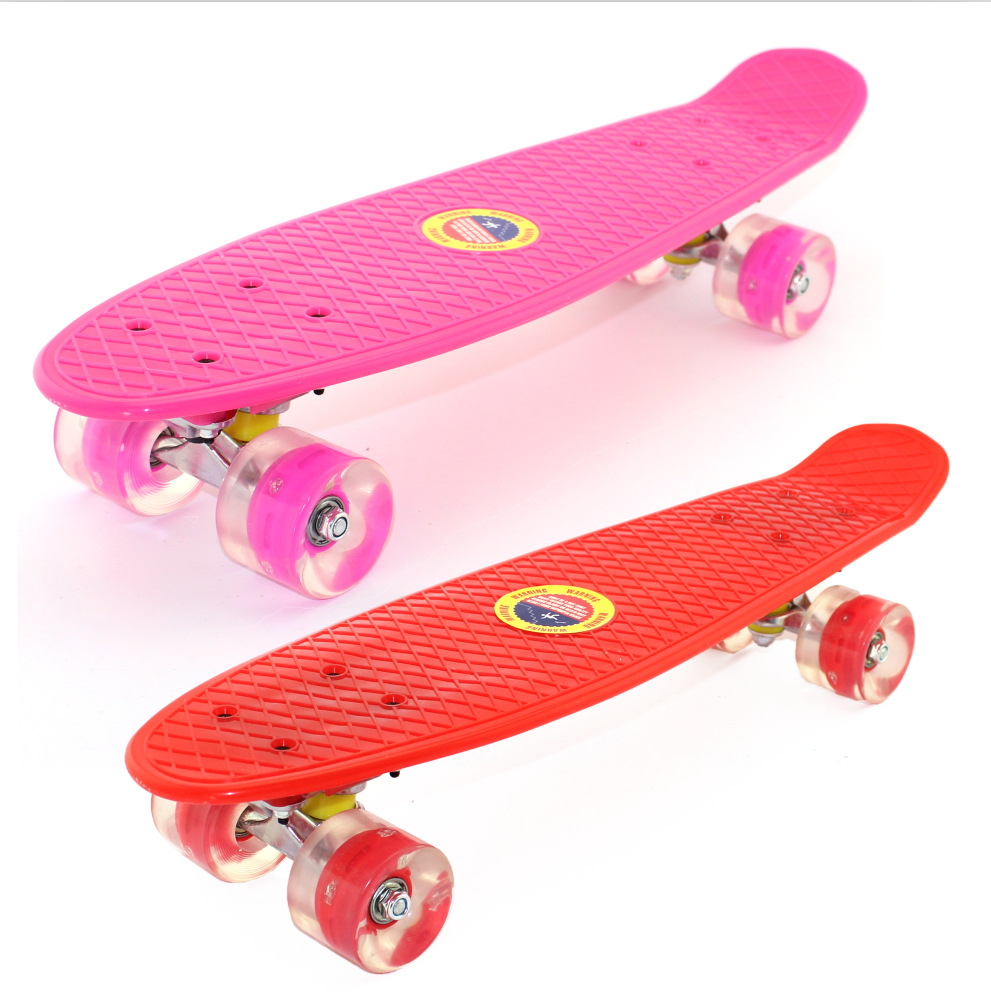 厂家直销儿童四轮滑板双龙板小鱼板脚踏滑板车