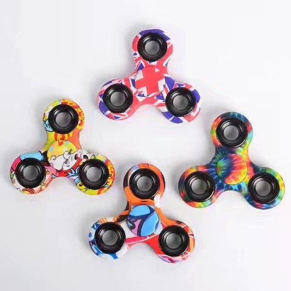 厂家直销指尖陀螺 减压神器陀螺 三叶玩具陀螺