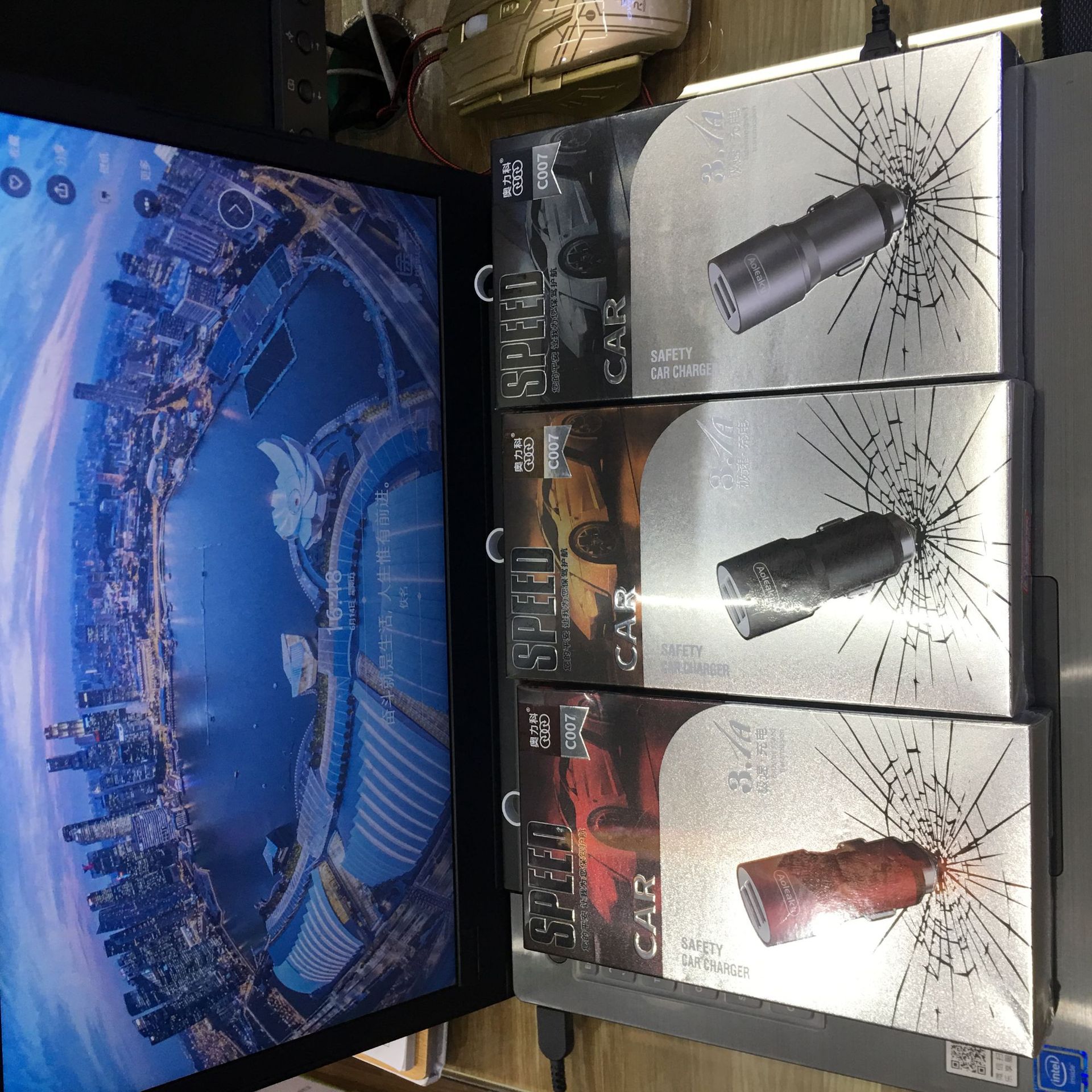 奥力科品牌 C007安全锤救生利器车载充电器 3.1A极速充电细节图