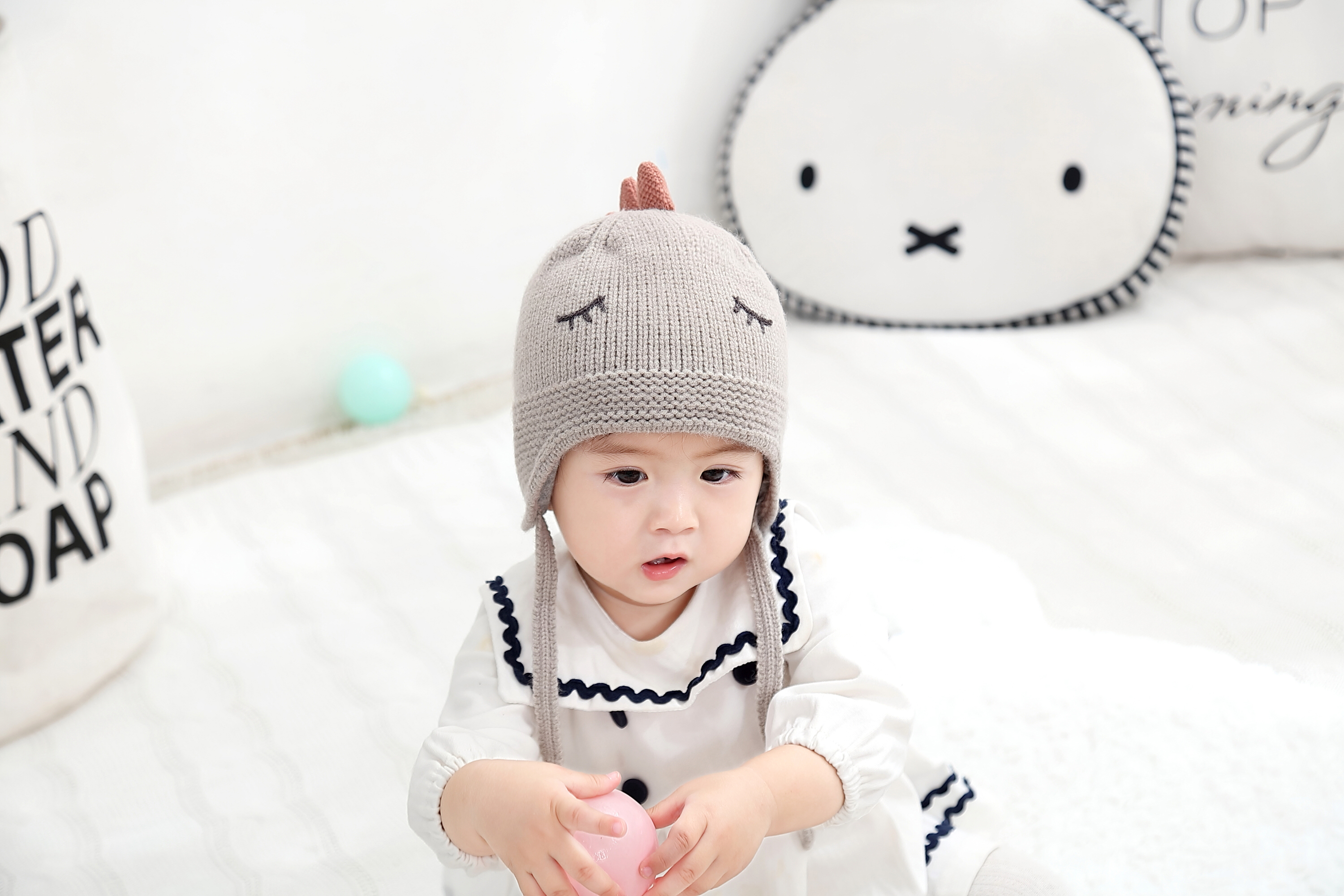 Cartoon cute dinosaur warm knitted cap for babies aged 1-2 in winter, windproof baby cap for boys and girls, 48(mw)