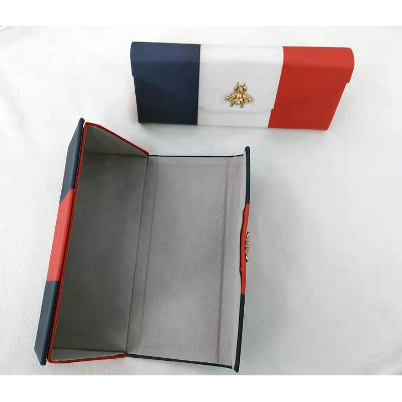 Fashion New Three-Color Triangle Box Item Picture