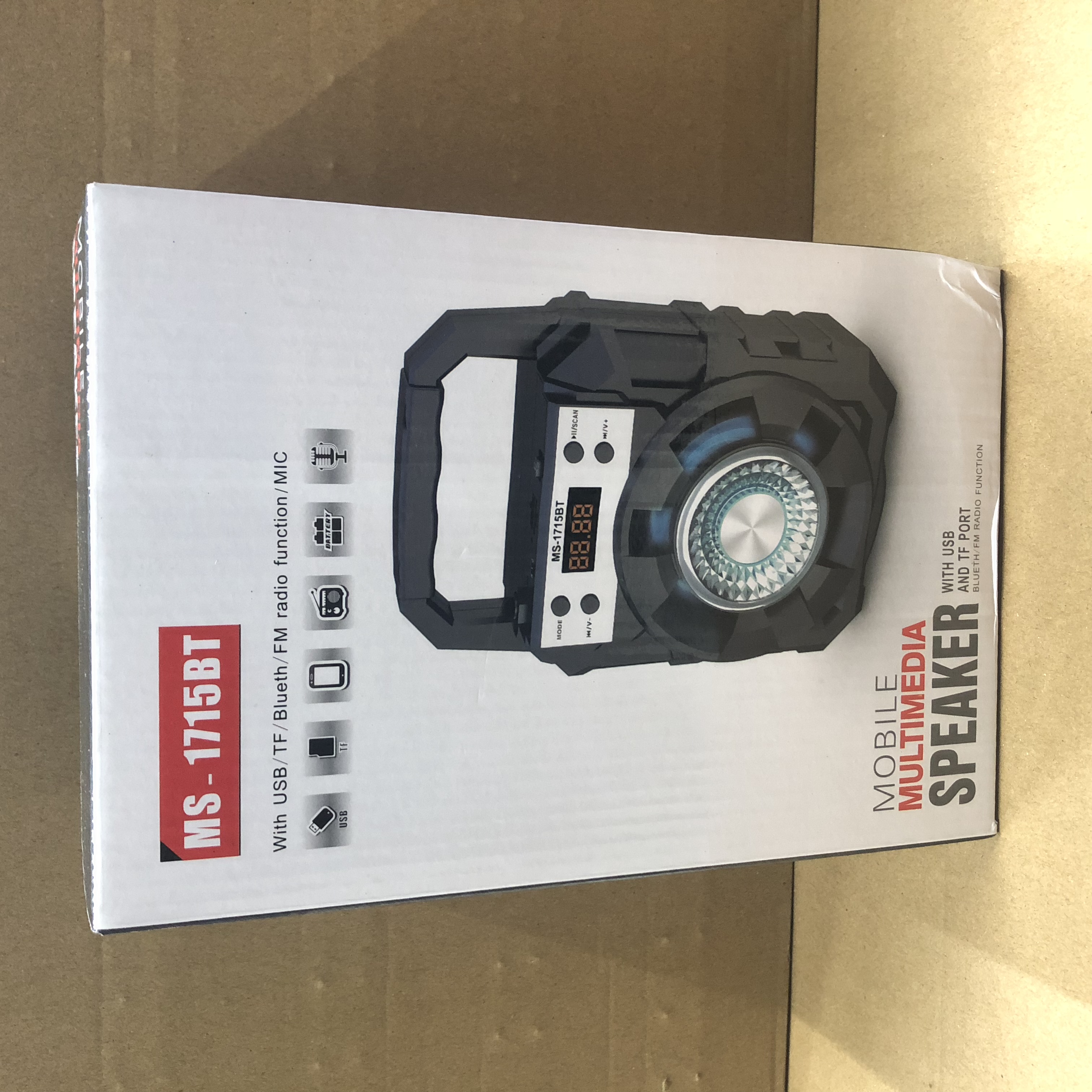 19新款MIC手提蓝牙音箱礼品音响LED灯插卡USB无线低音炮收款音箱白底实物图