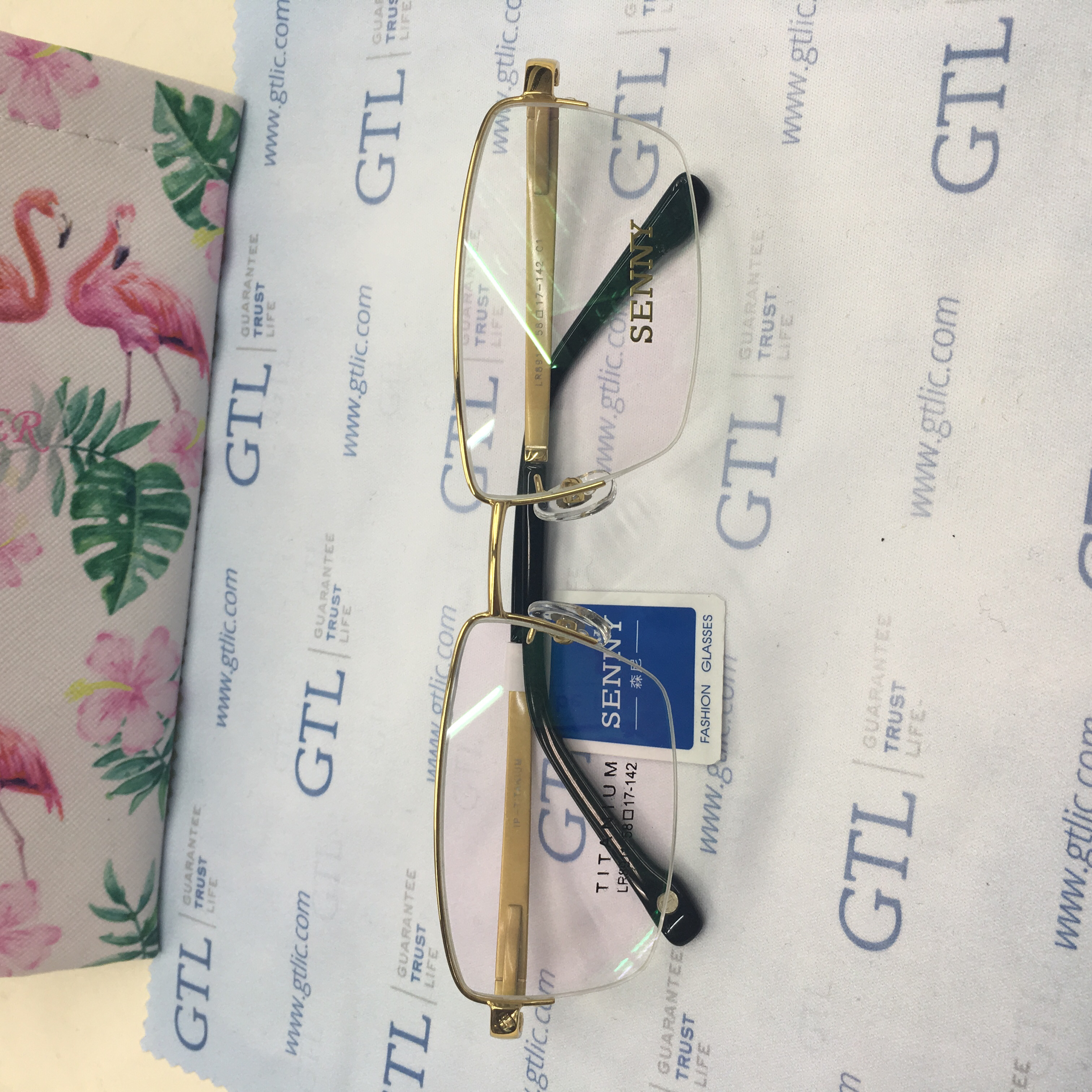 The new pure titanium frameless ultra-light myopia glasses and business men's glasses are best-selling products