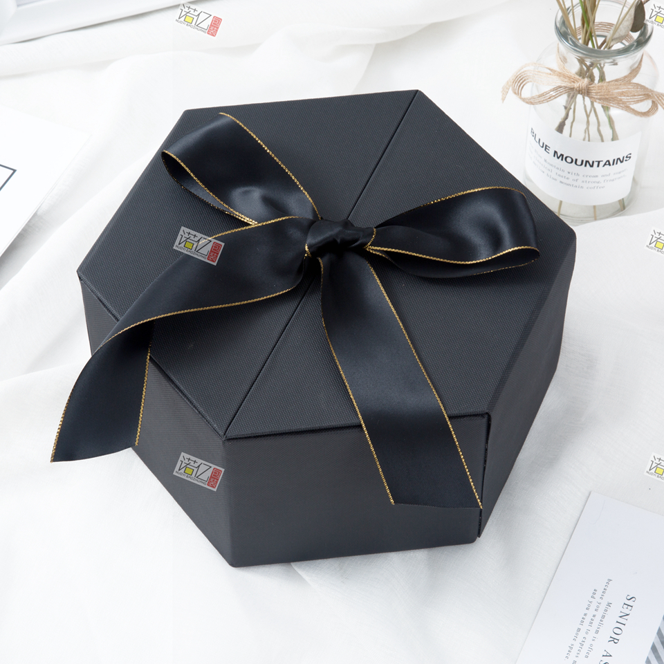 Hexagonal gift boxes, birthday gift boxes, wedding souvenir gift boxes, flower packaging boxes, Valentine's Day gift boxes Specification drawing