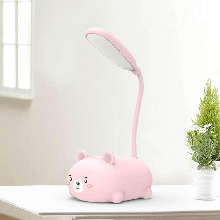 Mini cute cartoon bear desk lamp, LED eye-protecting primary school student study desk lamp, USB rechargeable portable Application Scenario