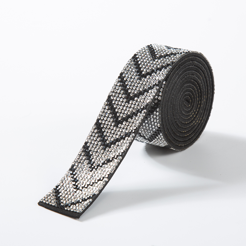 厂家批发腰带水钻烫钻花边热熔胶钻皮革底超迁底腰带配件质量保证